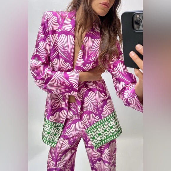 Zara Satin Effect Printed Blazer Purple Multicolor Blogger’s Favorite Size Small - Picture 2 of 16
